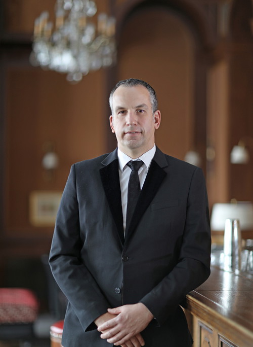 Thomas Huhn.