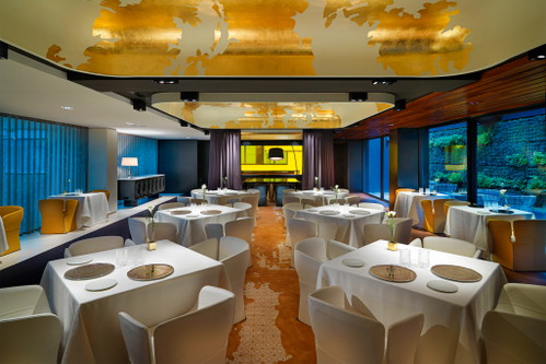 Das »Mandarin Oriental« Barcelona beherbergt mehrere Top-Restaurants. Darunter das Zwei-Sterne-Lokal »Moments« von Starköchin Carme Ruscalleda und deren Sohn Raül Balam.