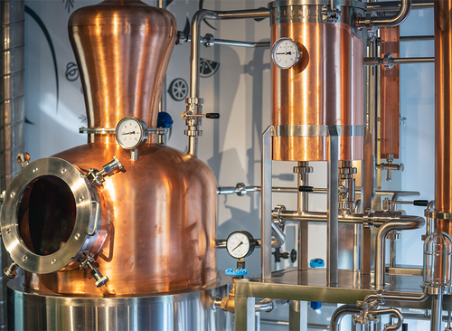 Für Brenner mit Freude am Experimentieren ist Gin ein echtes Geschenk, denn zum Wacholder kann nahezu jedes Botanical verwendet werden.