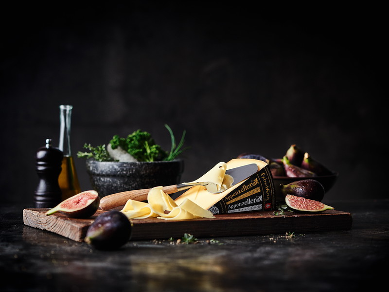 Appenzeller Käse ist vielseitig einsetzbar und schmeckt auch in Kombination mit Früchten hervorragend.