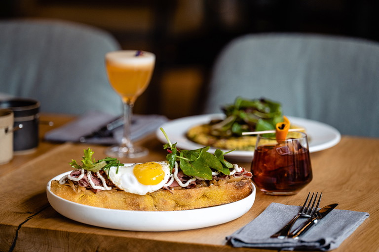 Frühstückskreationen der Extraklasse:  An keinem Ort Berlins wird die wichtigste Mahlzeit des Tages so genüsslich zelebriert, wie im »Frühstück 3000«.