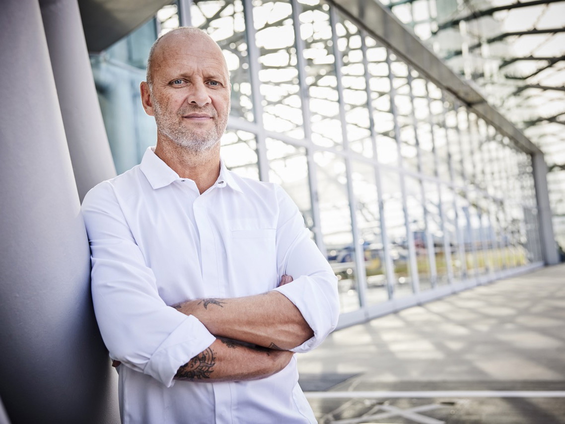 Ikarus-Koch des Monats ist Simon Rogan. 