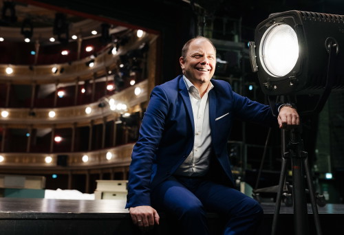 Seit 2014 ist Bernhard Rinner Geschäftsführer 
des Bühnen Graz Konzerns, zu dem unter anderem Oper Graz und Schauspielhaus Graz zählen.