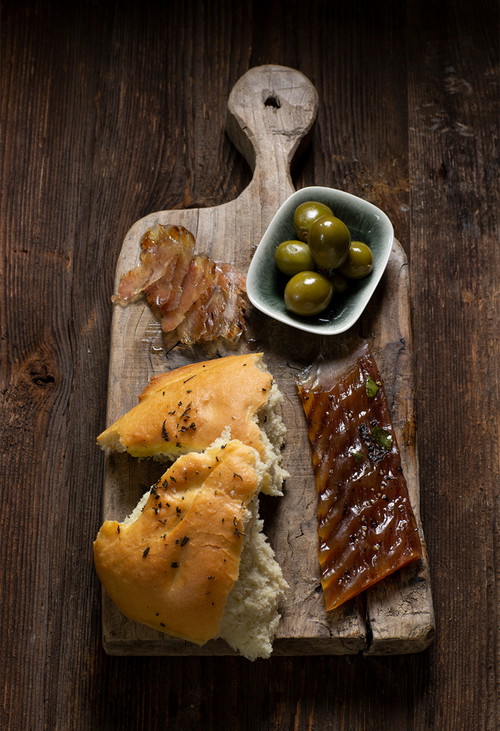 Glutenfreies Focaccia mit Stör.