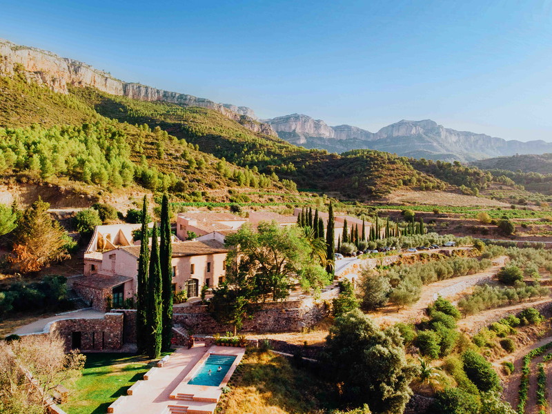 L'hotel "Terra Dominicata" di Escaladei si trova in un'antica fattoria appartenente al monastero che sorgeva qui una volta.