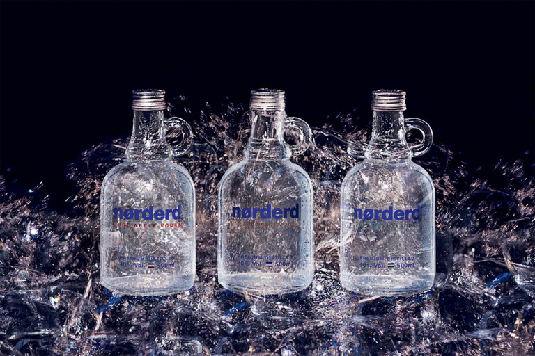 nørderd ist ein 100 Prozent Bio-Vodka aus dem Waldviertel. Erhältlich als nørderd Pure Potato Vodka, nørderd Pure Apple Vodka  und nørderd Single Malt.