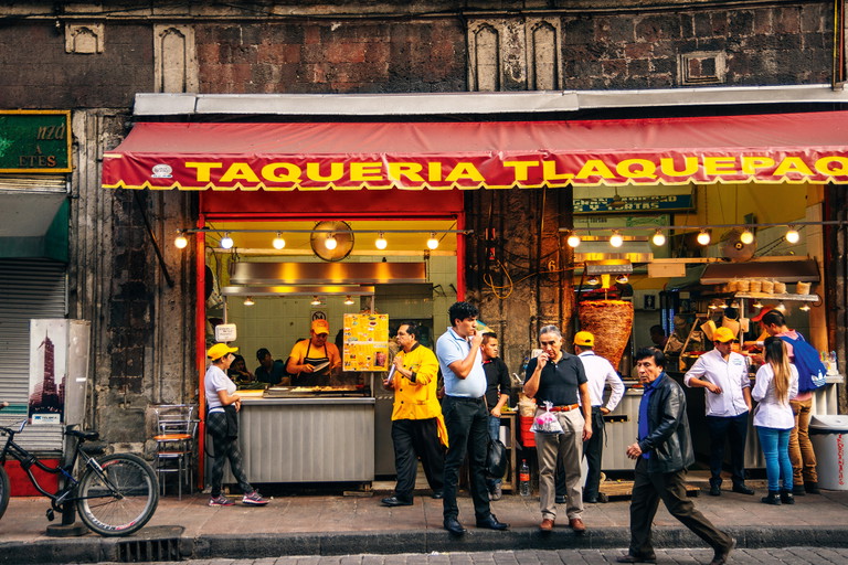 Unzählige Taquerias beherrschen das Straßenbild von Mexico City. Kein Wunder, gelten Tacos doch als inoffizielles Nationalgericht des Landes. 