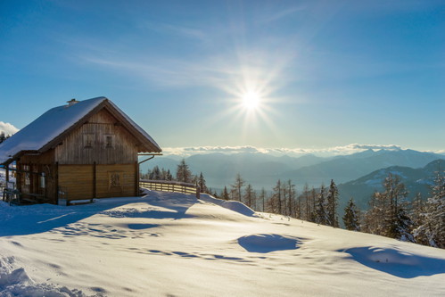 An klaren Tagen kann man von der Nockalm bis zum Großglockner sehen. Ein Blick, den man nicht so schnell vergisst.