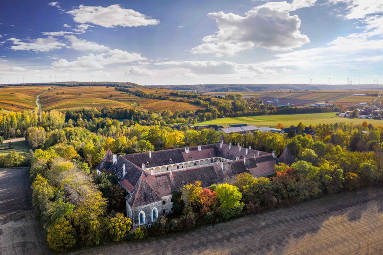 Das Schloss Deutschkreutz beherbergt ein Museum mit Werken von Anton Lehmden.
