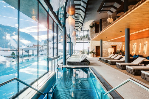 Im »Mountain Resort Edelweiss« in Großarl verwöhnt Haubenkoch Alexander Hettegger  die Gäste gerne nach einem Besuch im außergewöhnlichen Wellness-Bereich.