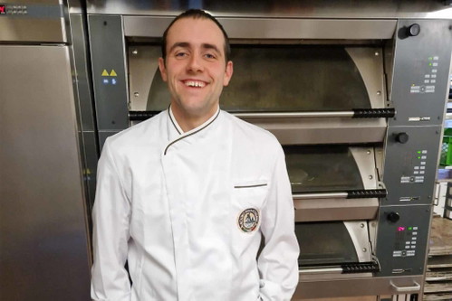 Andrea Giacomini von der Konditorei Poncini Luca &amp; Co in Maggia.