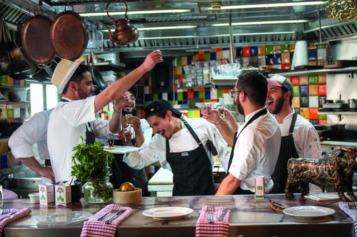 Blick in die Küche des vielleicht populärsten Restaurants Jerusalems: das »Machneyuda«.