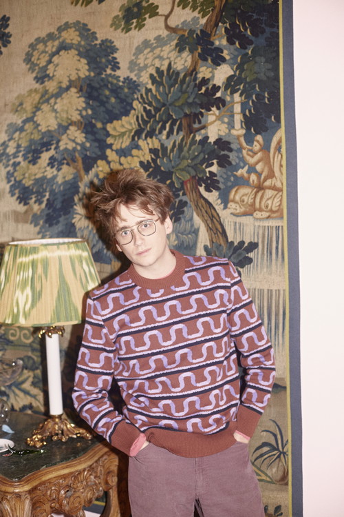 Künstler und Designer Luke Edward Hall.
