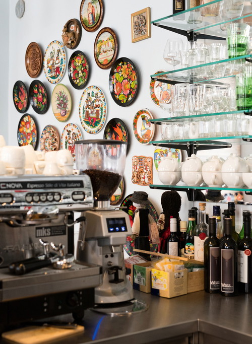 Ein Biss(chen) Ukraine: Die Hausmannskost im »Elvira’s« kommt, vom Hering im Pelzmantel bis zum Borschtsch, in großzügigen, würzigen Portionen daher.