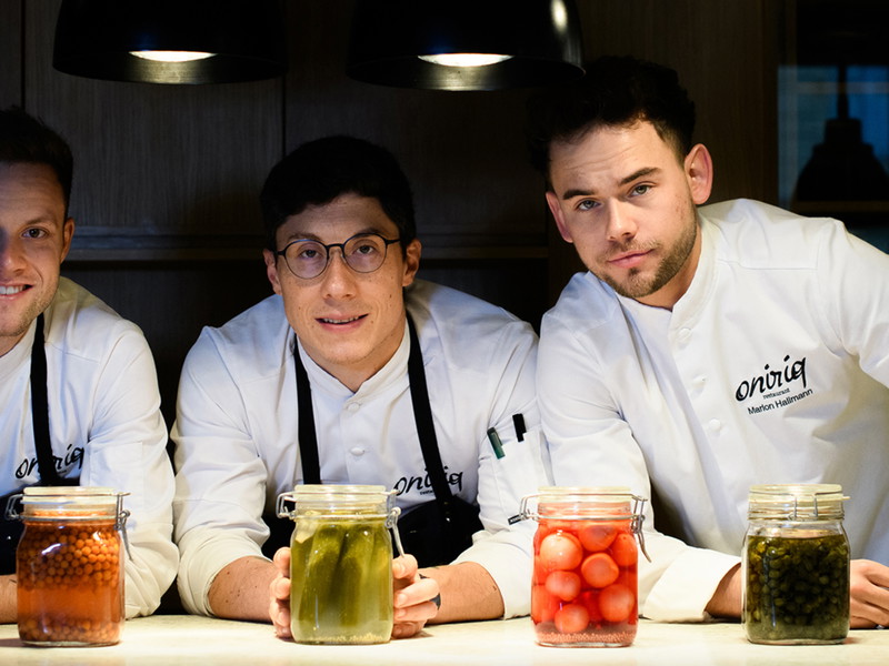 Küchenchef Udo Herrmann (Mitte) mit Souschef Benjamin Brkic und Restaurantleiter Marlon Hallmann.