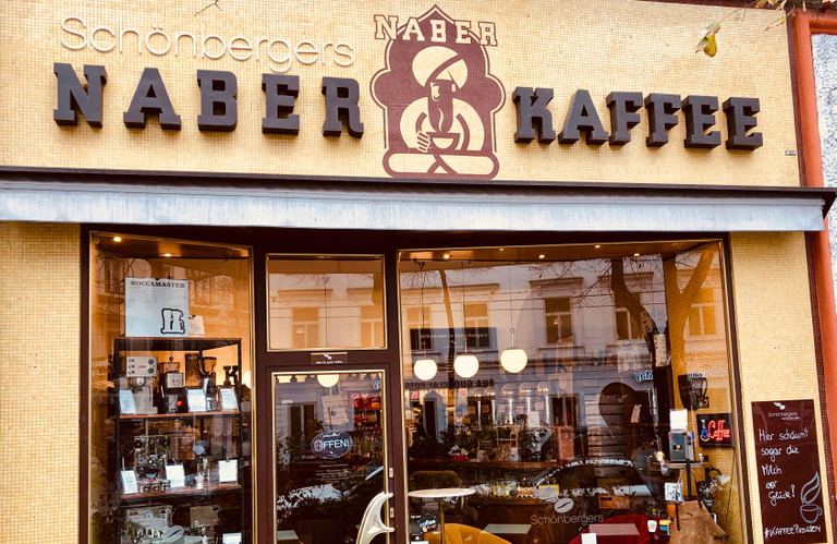 Im »Schönbergers« auf der Wieden genießt man Kaffee im Fifties-Flair.