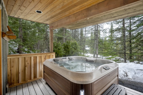 Whistler: Ausserdem gibt es einen Jacuzzi.