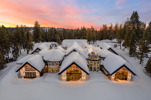McCall: Dieses Anwesen befindet sich in der Nähe der Skipisten in McCall im US-Bundesstaat Idaho. 