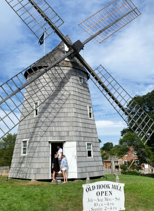 The Dutch and English once brought new agricultural methods to the region. 