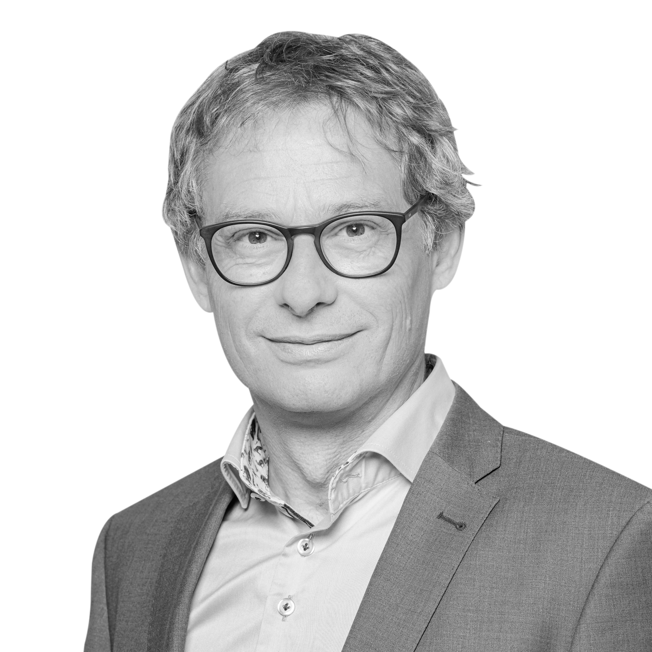 Dr. Oliver Fritz