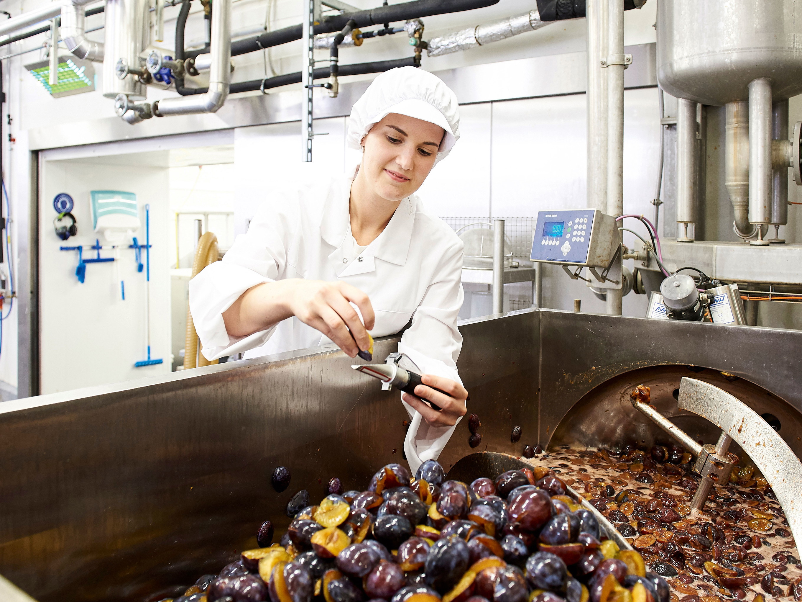 In den Wiener Genuss-Manufakturen werden natürliche Rohstoffe zu Produkten wie Pasteten, Marmeladen und Süßwaren verarbeitet.