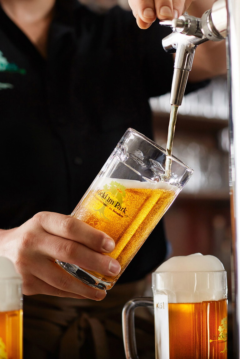 Die »Restaurantbrauerei zu Belvedere« dient wie das ältere »Salmbräu« am Rennweg 8 als Vorzeigebetrieb des Brauanlagenbauers Salm. Die Biere gibt es nur im Ausschank – zudem wird eine kleine Brennerei betrieben.