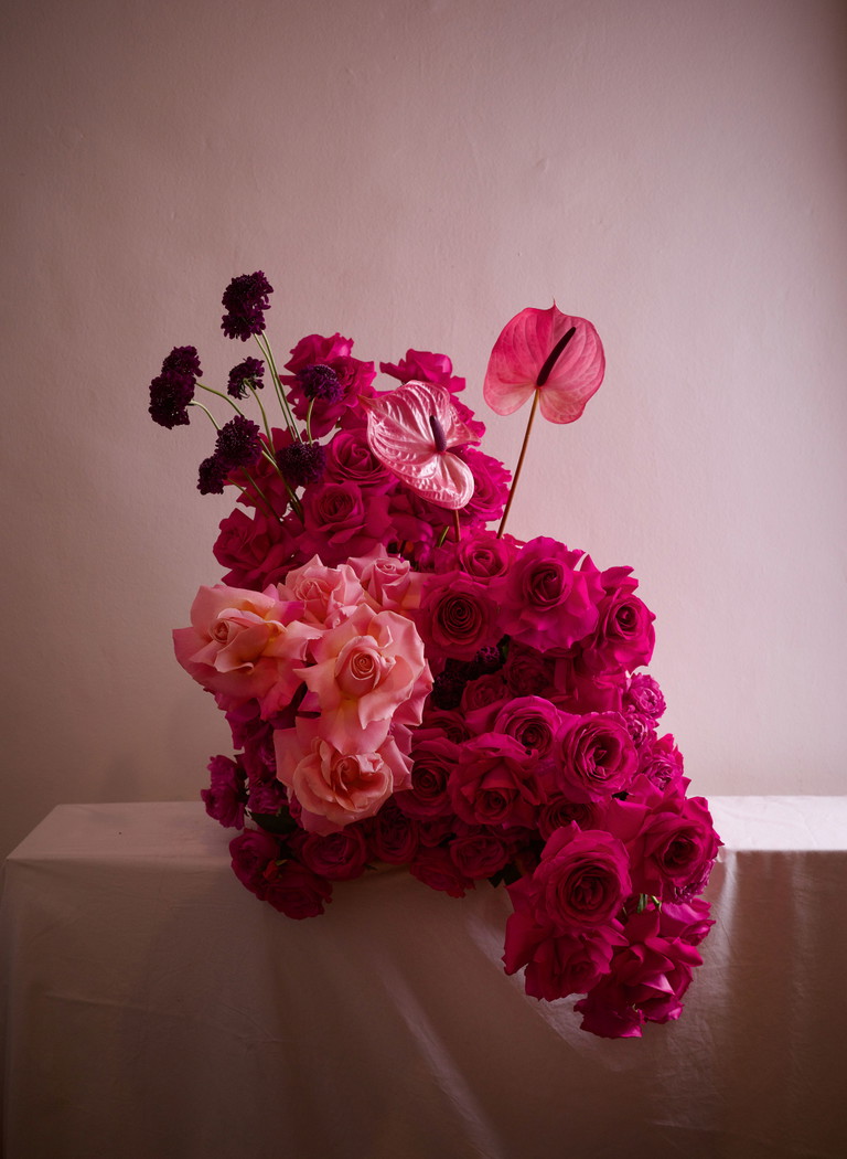 On the evening of the ball, the rooms of the State Opera are transformed into a sea of exquisite pink flowers. 