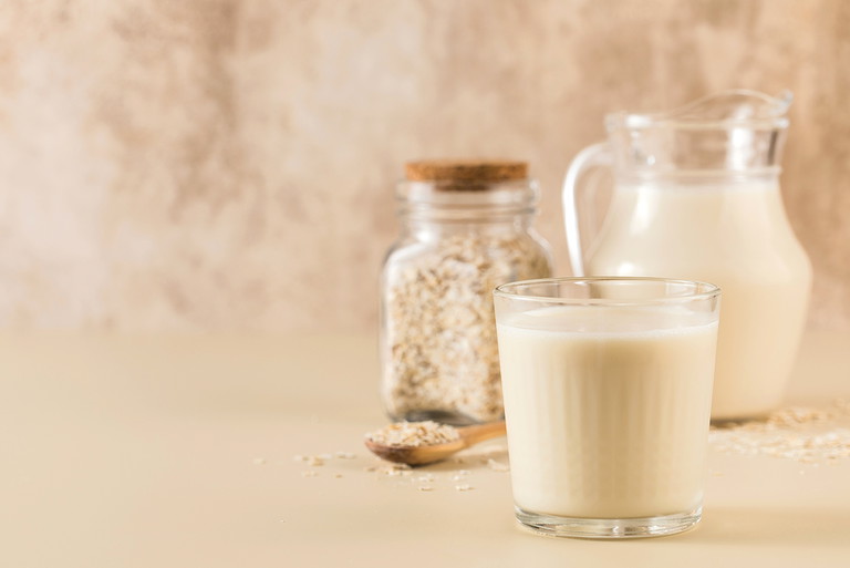 Hafermilch ist der Newcomer unter den Pflanzenmilchen.