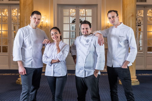 Das neue Küchenteam: Konditor Alessandro Franchi, Sous-Chefin Nataly Buttgenbach, Executive Chef Marco Veneruso und «La Veranda»-Chef Alessandro Ferraris.
