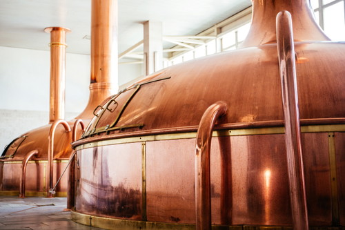Im Wiener »Schweizerhaus« stößt man mit »Original Czech Lager« der Budvar-Brauerei an.