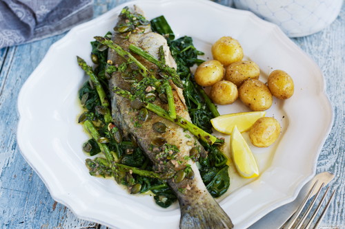 Eine regionale Köstlichkeit sind Forellen – entweder gebraten oder gesotten ein Genuss für Fischliebhaber.