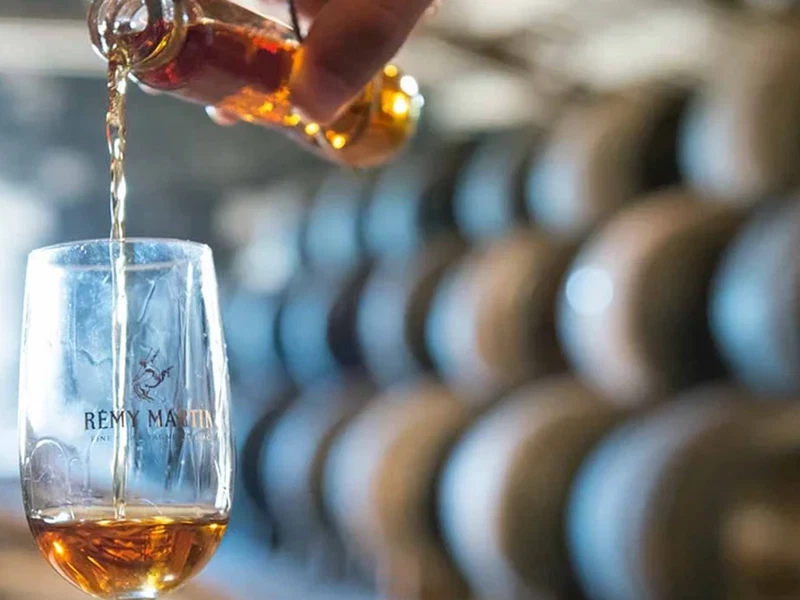 Ein 300. Geburtstag verlangt nach etwas Besonderem. Mit seiner Jubiläumsabfüllung würdigt Rémy Martin nun Historie und Zukunft gleichermaßen.