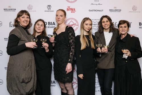 Ulrika Brydling, Lina Eriksson, Thilda Martensson, Lisa Corselli, Erika Frisk und Anita Lindstroem.
