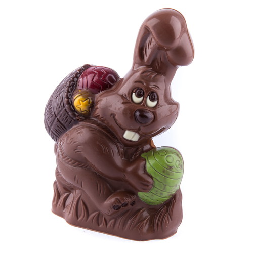 Osterhase beim Ostereier sammeln von Bengelmann