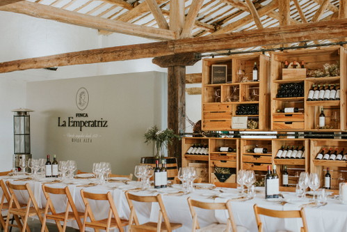 Die Finca La Emperatriz gehört zu den neueren Weingütern der Rioja. Hier setzt man ganz auf Familie und Terroir.