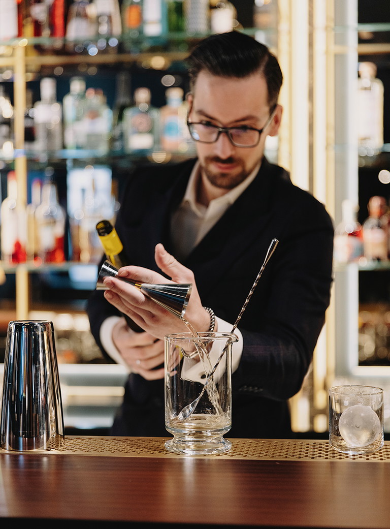 Gabriel Pötschke, Barchef der »Bar Montez« im Münchner »Rosewood Hotel«