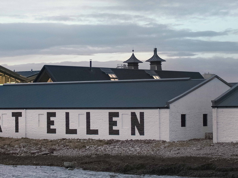 Die Port Ellen Distillery auf Islay ist eine von zuletzt drei namhaften Brennereien, die ihre Stills wieder in Betrieb nahmen.