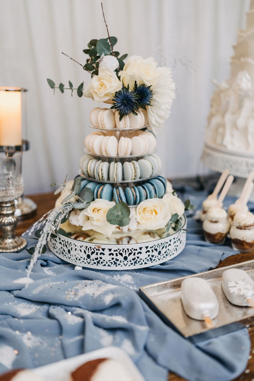 Rund, eckig, kugelförmig oder hexagonal, Zuckerblumen, echte Blumen, kleine Tiere, Fondant oder Buttercreme. Die Damen von »Tortenmehr« kreieren jeden persönlichen Tortentraum. 