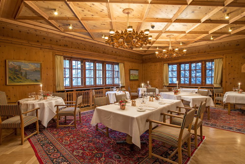 Die «Arvenstube» im «Waldhaus Sils».