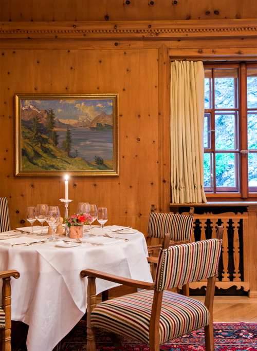 Die «Arvenstube» im «Waldhaus Sils».