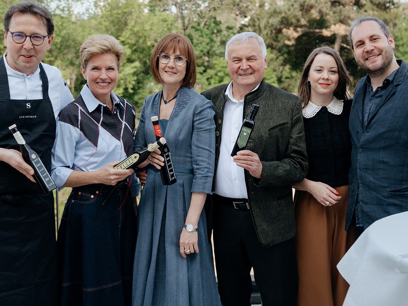 Heinz und Birgit Reitbauer, Herta und Alois Gölles sowie Katharina Fleck und David Gölles. © Manufaktur Gölles
