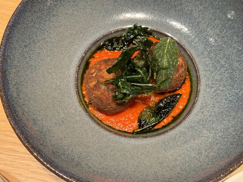 Polpette di Sarde (Sizilianische Sardinenbällchen mit Tomate und Basilikum)