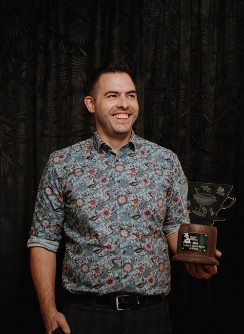 J. Hornig Head-Barista Hannes Andexer tritt im Juni in Kopenhagen bei der World of Coffee 2024 an.