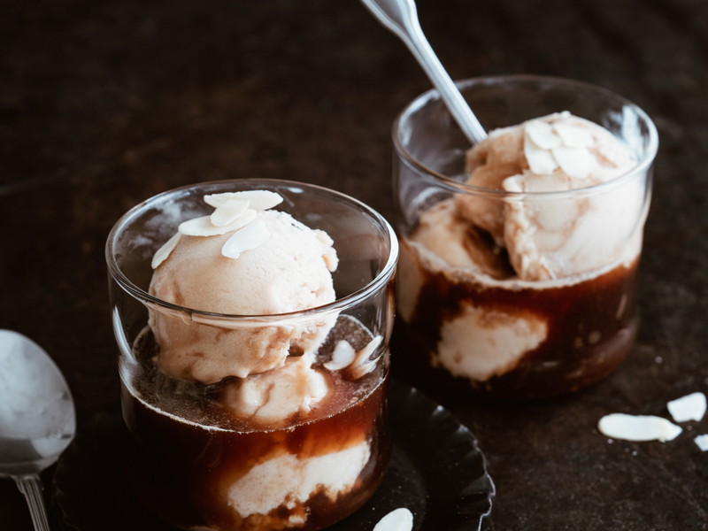 Der Affogato ist die modernere und leichtere Variante des in Österreich heiß geliebten Eiskaffees.