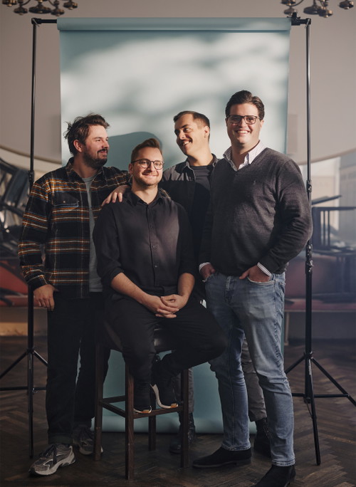 Das Team des Wiener Neo-Kaffeehauses «Florianihof» kommt für ein Wochenende nach Zürich und bewirtet Gäste im Festivalzentrum.