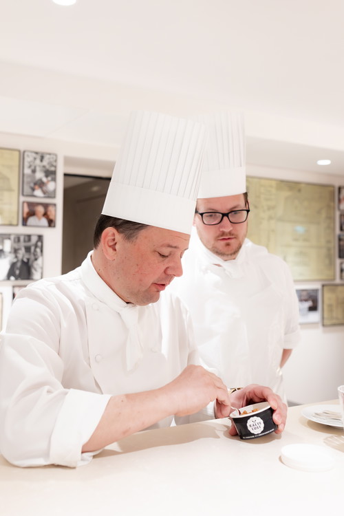 Franck Giovannini mit Chef Pâtissier Nicolas Flandin.