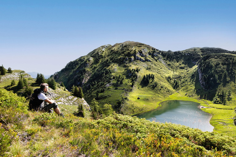 Eine Kulinarik, die die Geschichte der Region erzählt: Der Spitzenkoch Vitus Winkler vor dem Panorama seiner Salzburger Heimat.