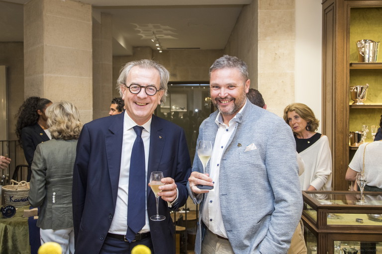 Laurent Gardinier, Präsident von Relais &amp; Châteaux mit Jan Stiller, Vorsitzender der Delegation Schweiz und Liechtenstein.