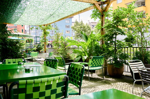 Die Terrasse der «Cinchona Bar».