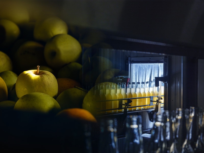 Mit Früchten wie Äpfeln lassen sich bei der Kombucha-Herstellung aromatische Akzente setzen. 